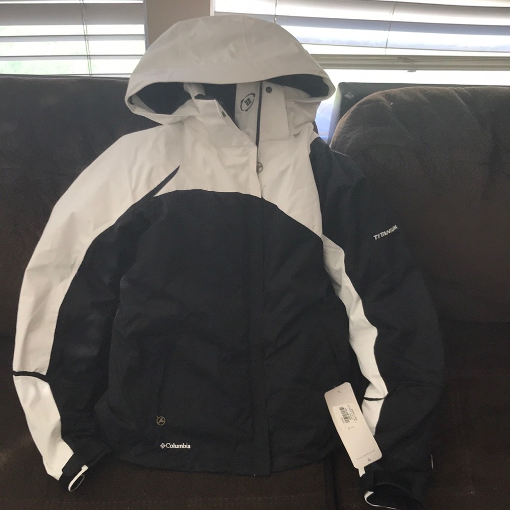 NWT Columbia Women’s Jacket - Large
